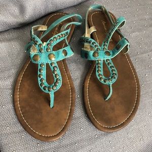 American Eagle Thong Slipper